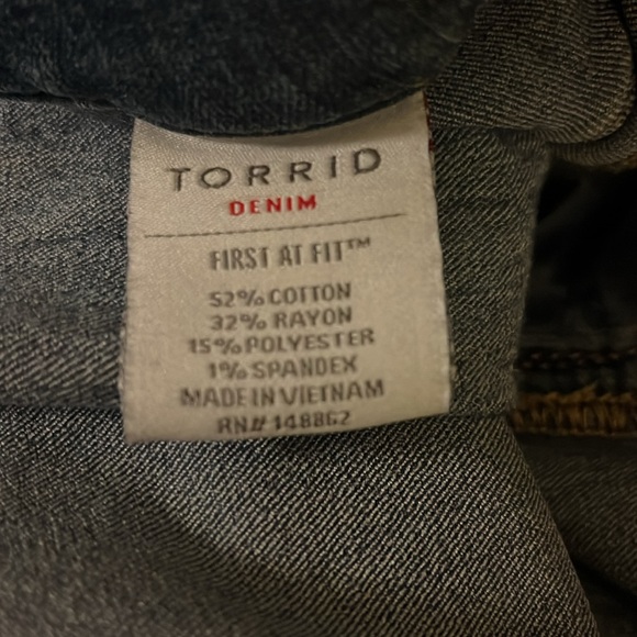 TORRID- Jegging Skinny High Rise Jeans - Picture 7 of 8